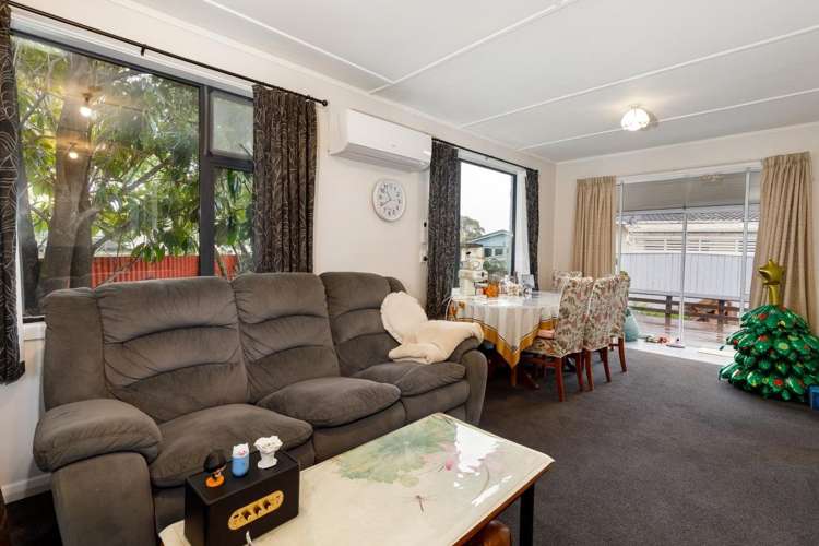 21 Newbourne Cresent Redwoodtown_3
