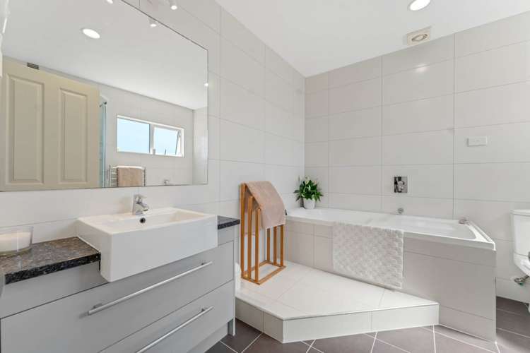 42 Newbury Place Schnapper Rock_14