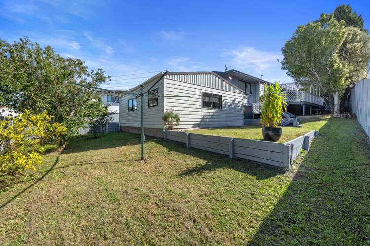 37 Gosford Drive Botany Downs_22