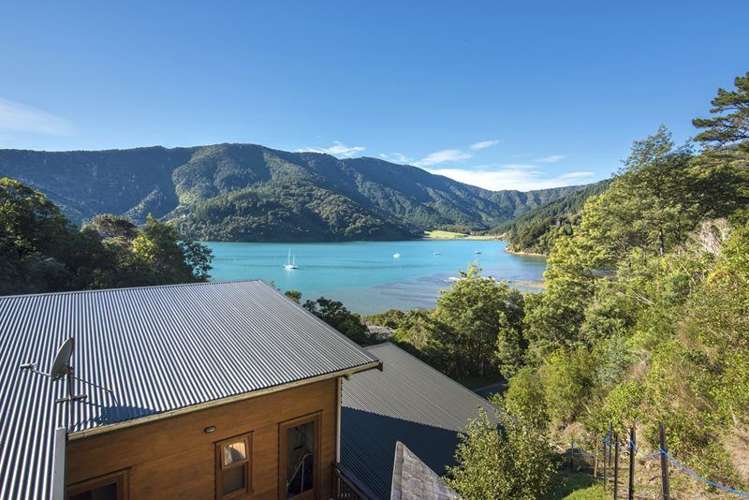 490 Port Underwood Road Whatamango Bay_14