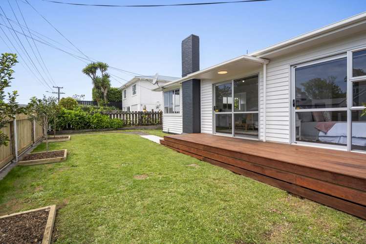 7 York Crescent Westown_13