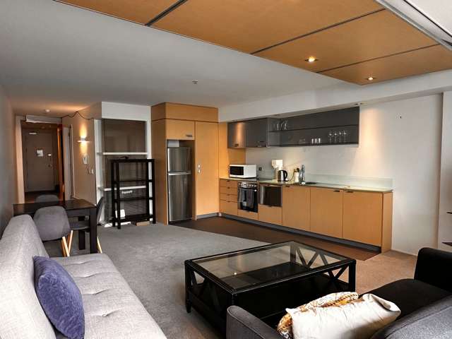 Central Te Aro 2BR Apartment with Balcony