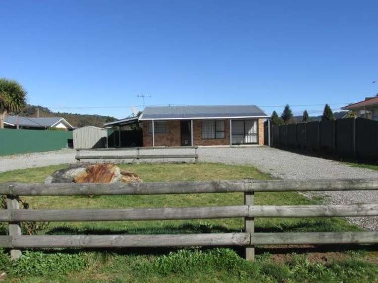 62 Main Street Reefton_0
