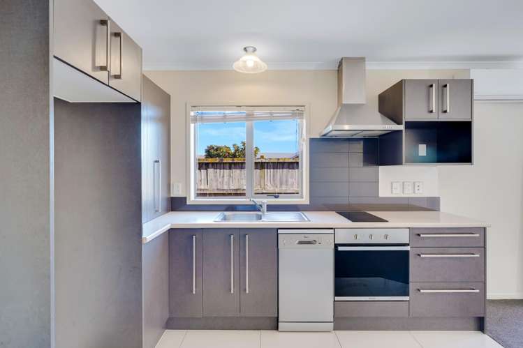 30 & 30A Sirius Crescent Rototuna North_21