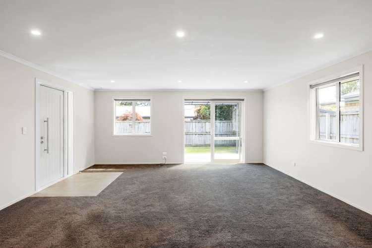 2/180 Burns Street Leamington_7