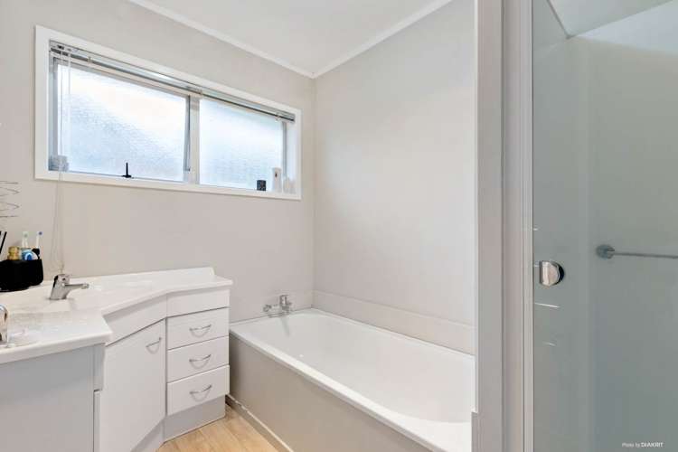 69 Clayburn Road Glen Eden_9