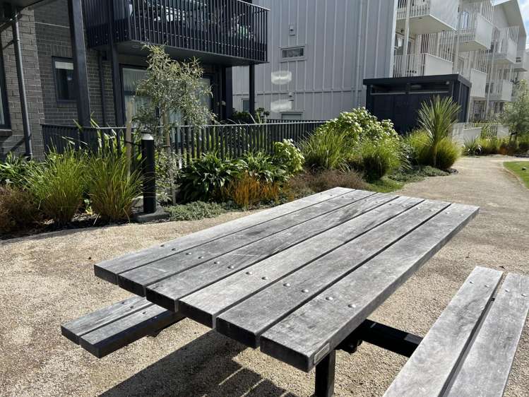 8/8 Glidepath Road Hobsonville_12