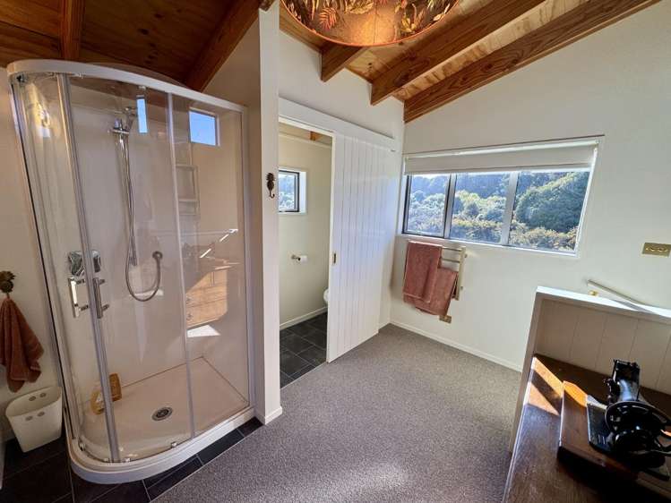 14 Butlers Road Ruatapu_11