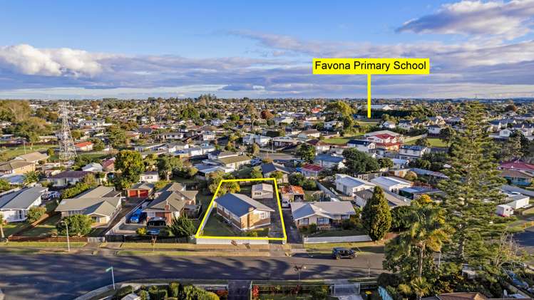 14 Quennell Avenue Favona_13