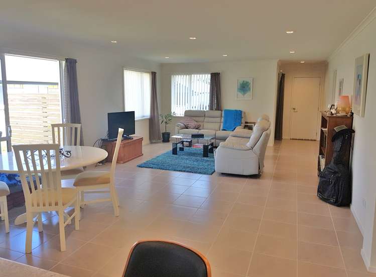 8 Ocean View Rise Ruakaka_5