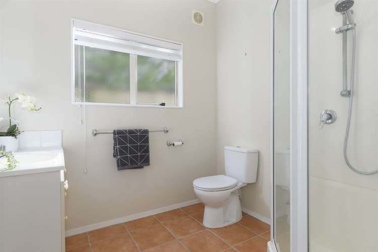 2 Strange Grove Matua_10