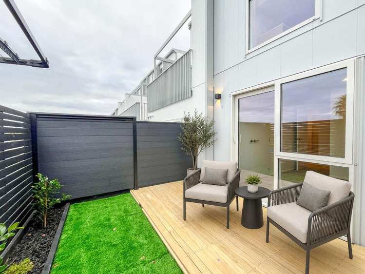 15/9 Aeroview Drive 1603_11