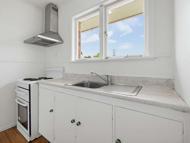 23 Southsea Crescent Silverdale_13