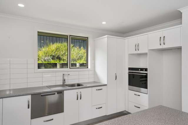 84/4 Greystone Place Omokoroa_3