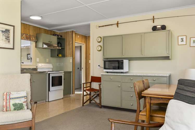 1 and 2/12 Kereru Street Two Mile Bay_7