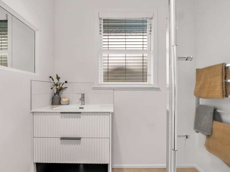 107 Bellevue Road Brookfield_14