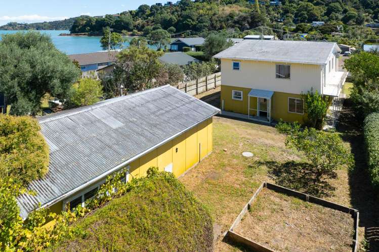 5 Blake Street Surfdale_29