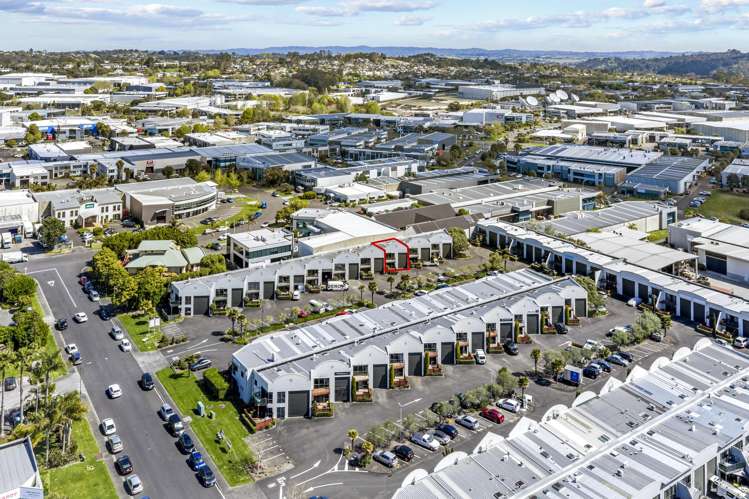20/6 Airborne Road Albany_1