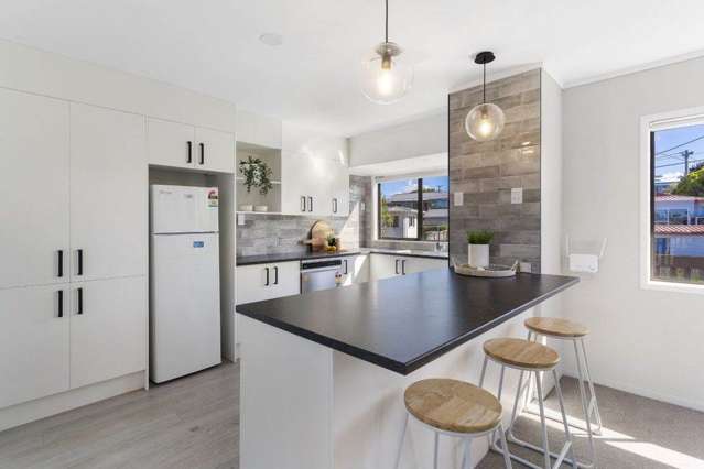 212 Royal Road Massey_1