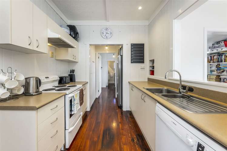 2 Manse Road Pahurehure_4