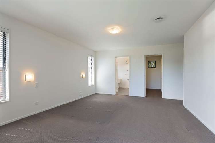 8 Parkdale Close Allenton_5