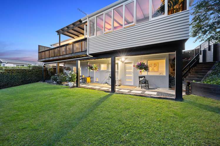 32 Colmar Road Mellons Bay_47