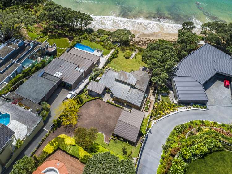 220a Lake Road Hauraki_11