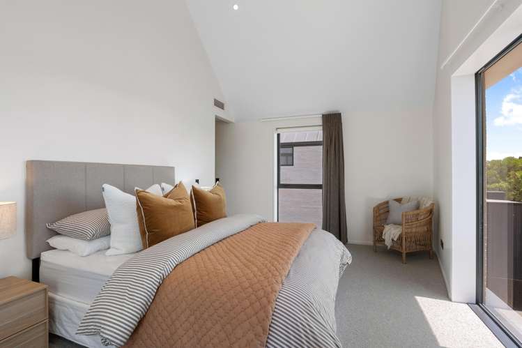 1/13 Lees Road Strowan_13