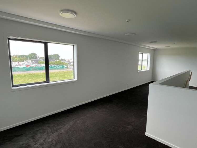 8/1 Lake Bryndwr Lane Burnside_10