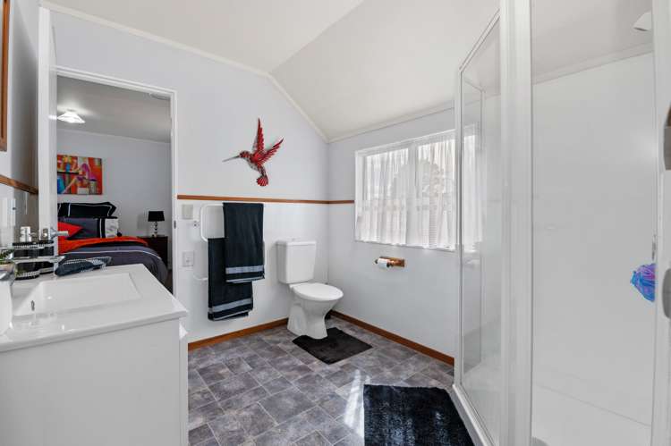 11 Chapman Place Fairy Springs_12