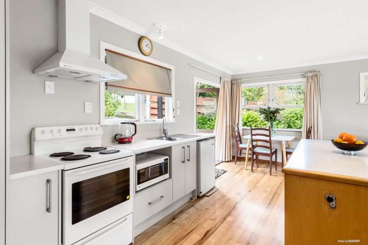 118 Flanshaw Road Te Atatu South_9