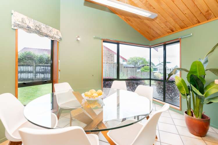 6 Earls Court Hillcrest_9