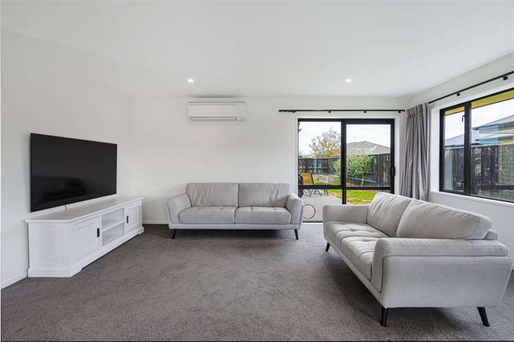 14 Ridgeway Avenue Rolleston_5