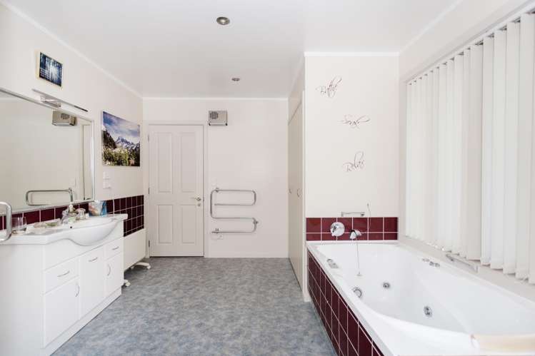 31 Essex Street Weston_12