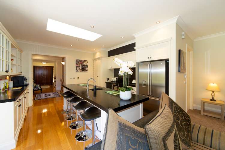 12 Oak Place Poraiti_5