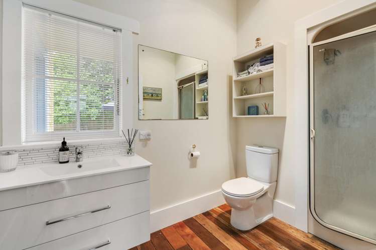 6 Valley Road Northcote_15