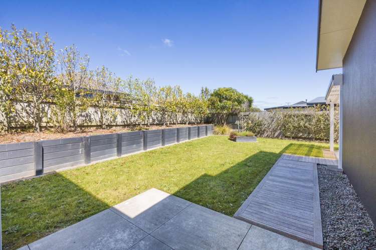 15 Monaco Grove Fitzherbert_23