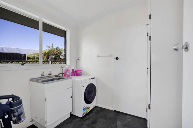 54 Cressida Avenue Stratford_13