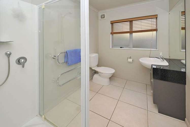 14 Fergy Crescent Wattle Downs_10