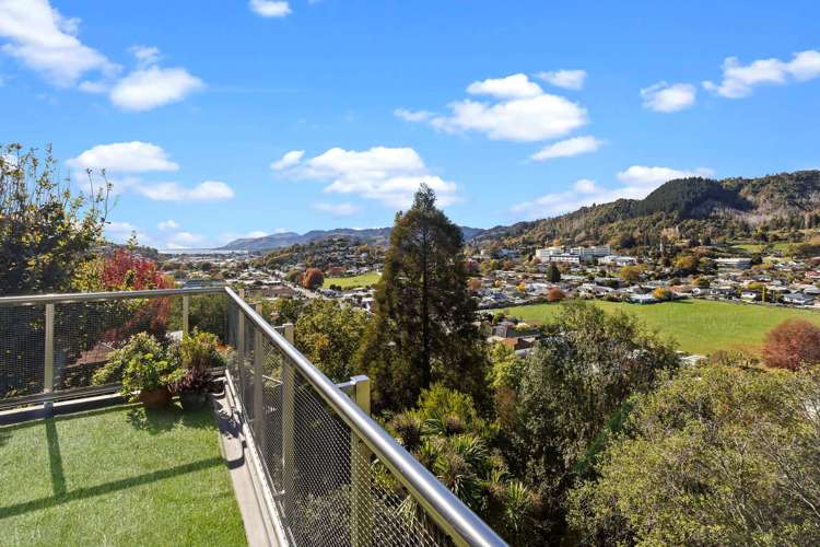 31 Jenner Road Toi Toi_15