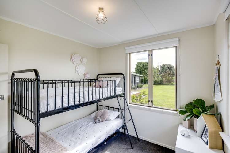 233 School Road Clive_14