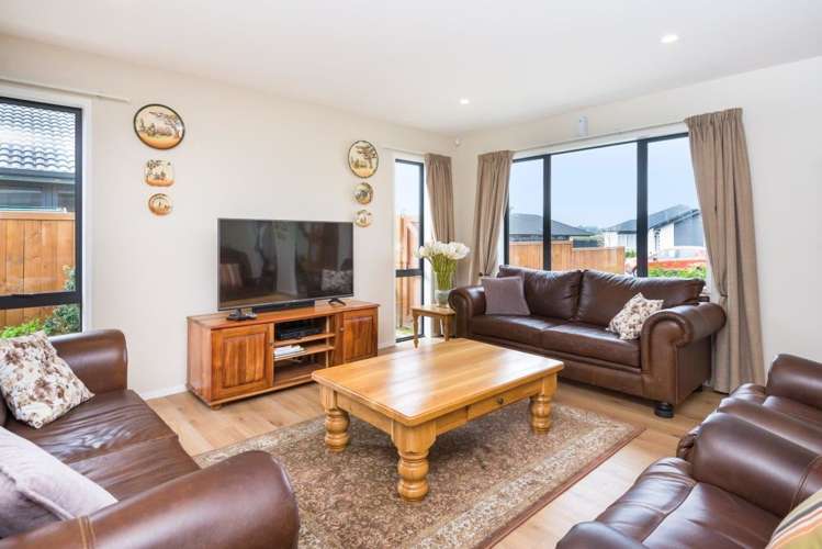 26 Jelas Drive Riverhead_13