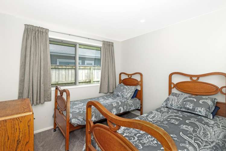 23 Fisher Place Lytton West_12