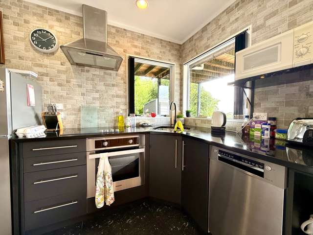 2A Robert St Raglan_1