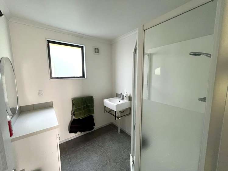 4 Horncastle Crescent Little Wanganui_18