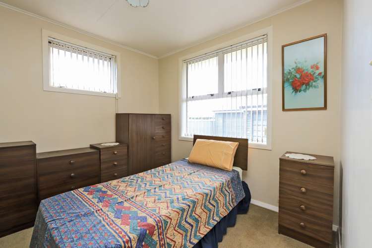 221 Sunnybank Crescent Camberley_7