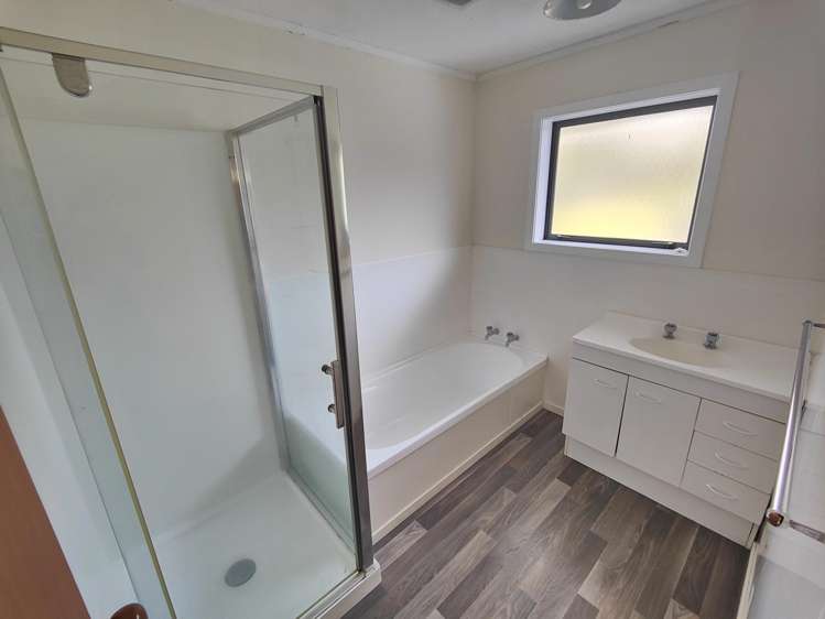 12A Lorraine Place Glenview_11