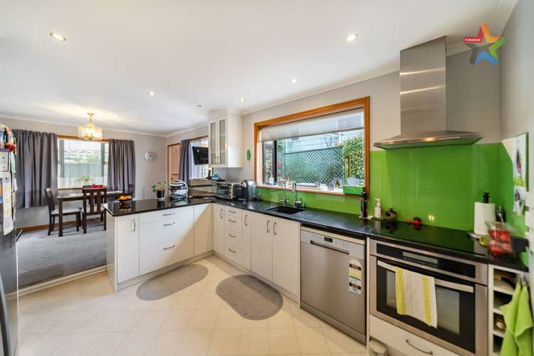 8 Hawthorn Crescent Stokes Valley_7