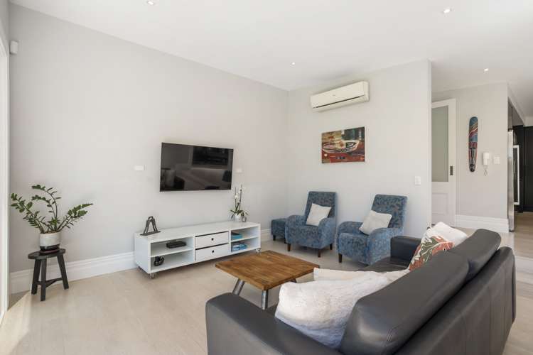 28 Royal Terrace Sandringham_15