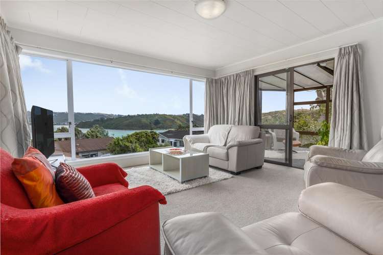 19 Forth Place Papakowhai_2